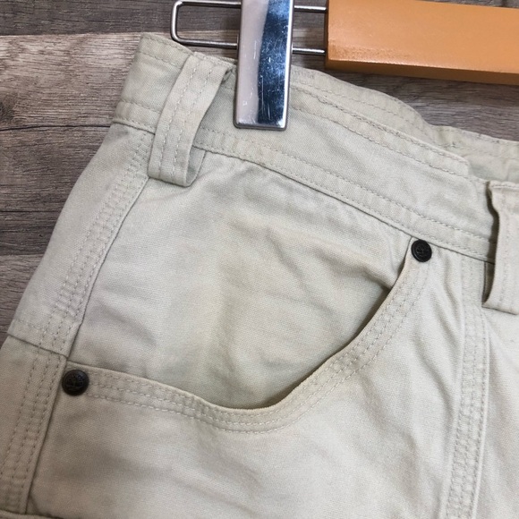 Timberland Men's Cream Cargo Shorts Size 32 - Picture 3 of 9